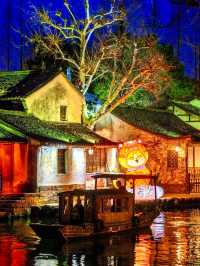 Waterside Market: A Bustling Scene