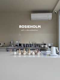 ROSIEHOLM : คาเฟ่ชาเขียว เมืองอุบลฯ