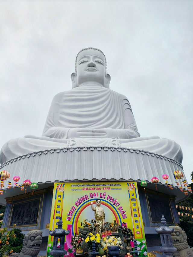 Linh Chua Linh Tu Temple – A Sacred Sanctuary in the Clouds 