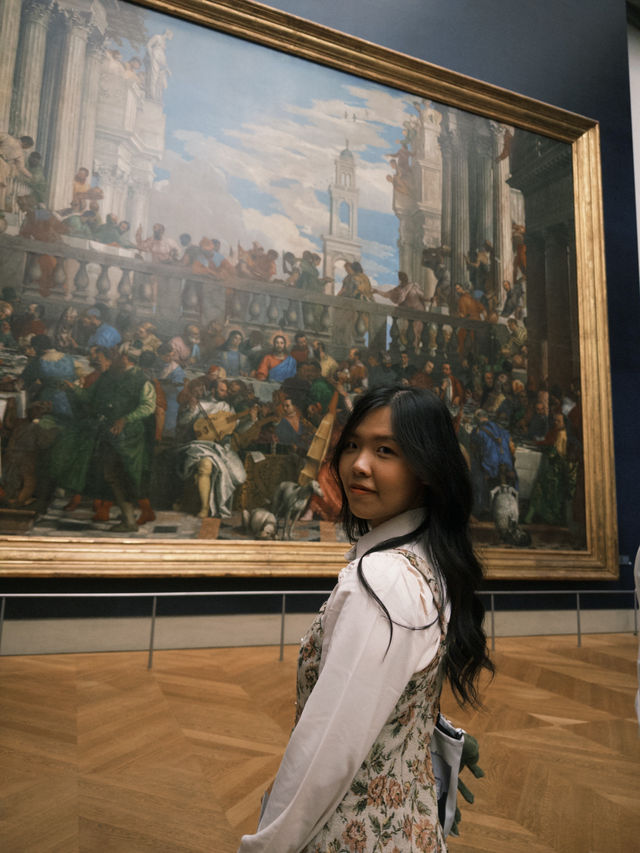 Louvre Museum 🏛️✨