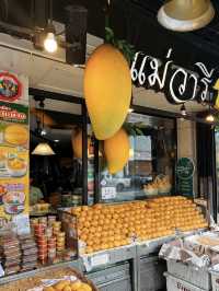 A Sweet Delight at Mae Varee, Thong Lor