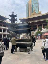 상하이 한복판에서 만나는 천년 사찰, 정안사(静安寺)