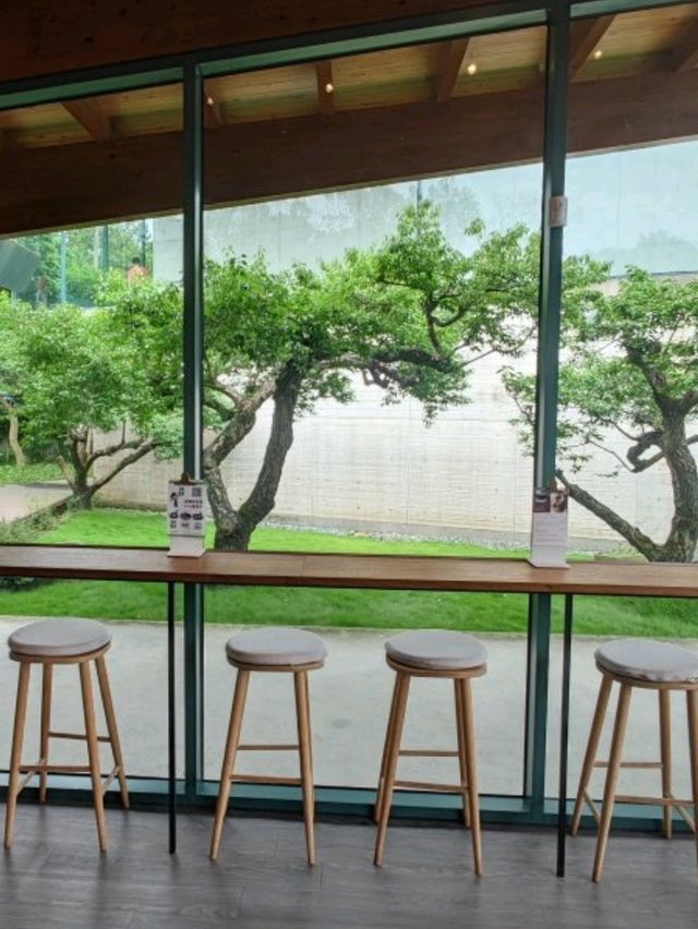 「 當代寫實藝術」# 南投草屯毓繡美術館
