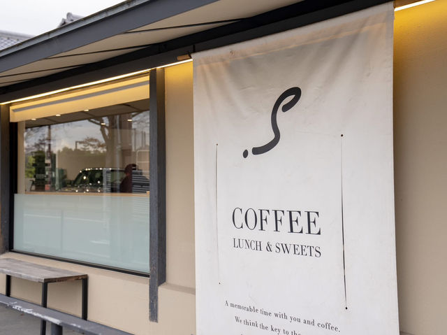 CAFE Dot.S | Okazaki Kyoto  คาเฟ่มินิมอลแสนน่ารัก