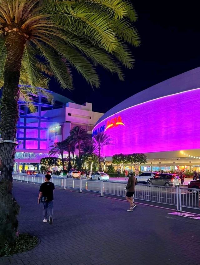 SM Mall of Asia, an extraordinary shopping paradise & retreat hub in Pasay City. 