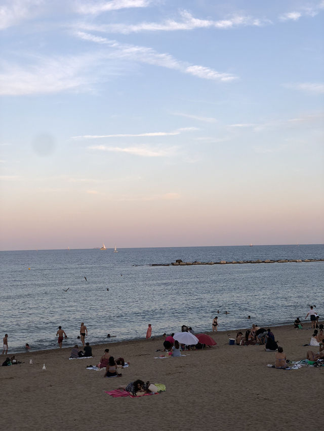 🌊 바르셀로네타 비치, 바르셀로나의 햇살 가득한 휴식처