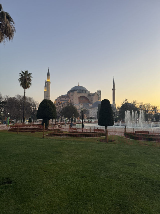 Twin Jewels of Istanbul: The Hagia Sophia & Blue Mosque