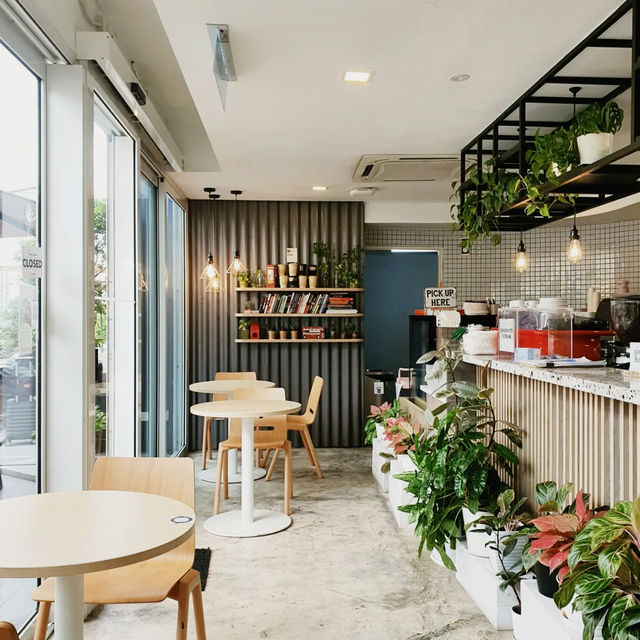 A Lush Retreat at Eden Cafe