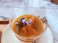 Burgundy Bangsan คาเฟ่ริมทะเลสุดชิล ที่บางแสน