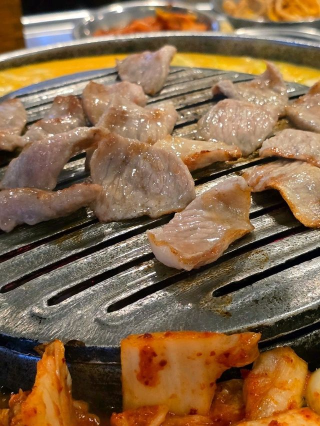 名不虛傳的釜山招牌：炭火烤肉🔥 + 爐邊蒸蛋🍳