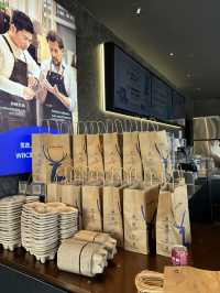 Luckin Coffee - Qin Palace 