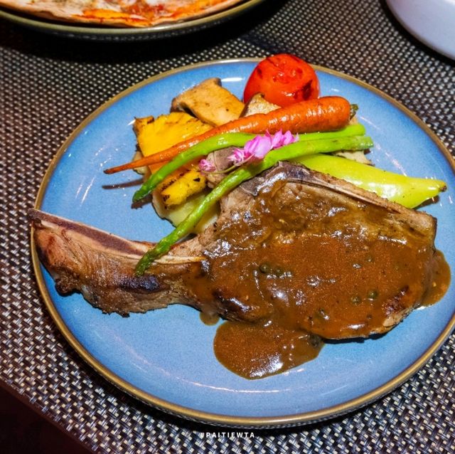 ร้านอาหารสุดคราสสิค ฟีลเรโทรย้อนยุค Grill 'n Brew