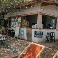 Drip Rim Lay คาเฟ่เล็กๆริมชายหาดหัวหิน