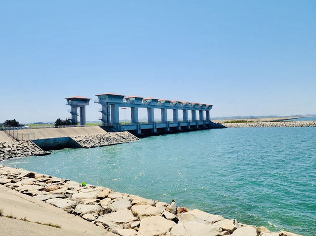 The Seokmun Seawall