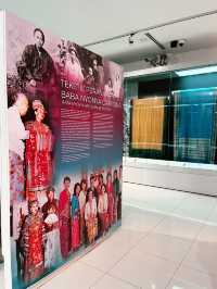 🎨 Pelangi Gallery: A Vibrant Tapestry of Malaysia’s Multicultural Textile Heritage