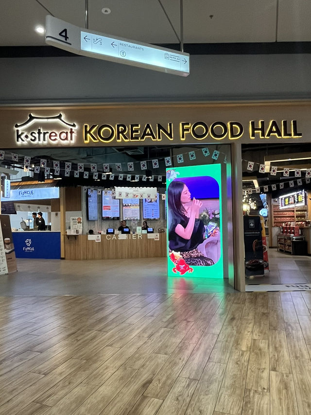 คิดถึงเกาหลี? มาที่ K-StrEAT สามย่านมิตรทาวน์ ได้!