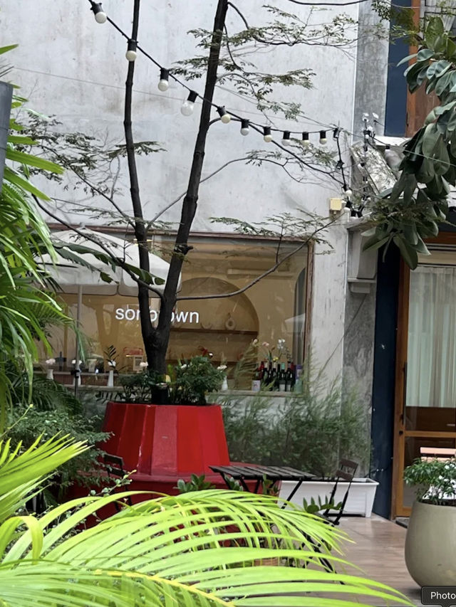 🥨☕ Son Brown Cafe — คาเฟ่น้ำตาลละมุนในย่านจุฬาฯ☀️
