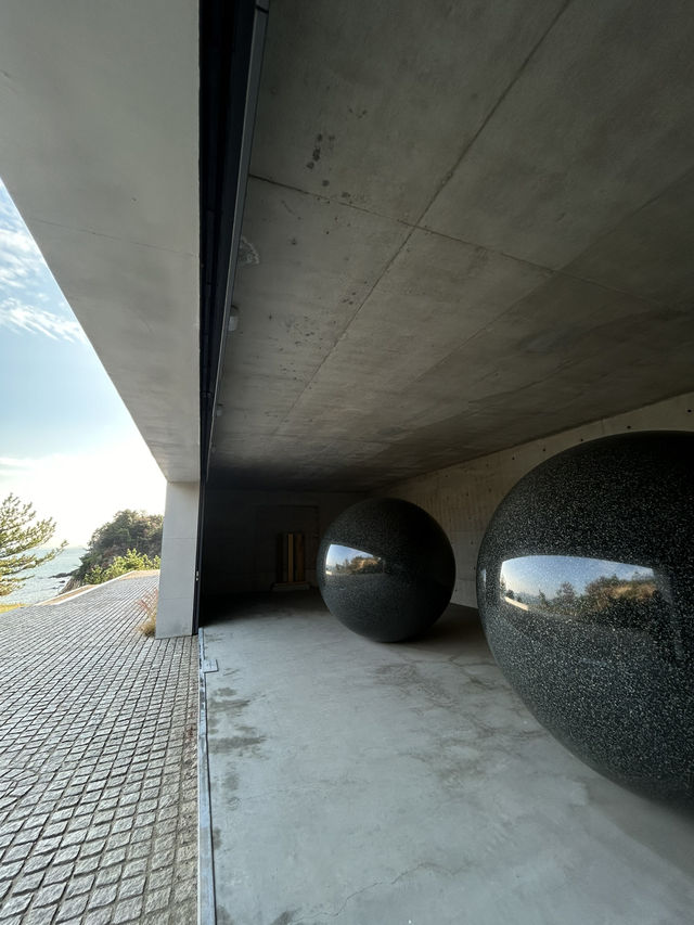 【香川→直島→豊島】アートを巡る旅！美術館＆島グルメを満喫