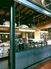 OCCUR Cafe, Trang
