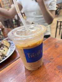 คาเฟ่ “โต๊ะกัง” สกลนคร