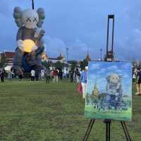 🎈KAWS Giant Sculpture Lands in Bangkok! | Free Public Art Exhibition
