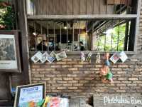 ระเบียงริมน้ำ เพชรบุรี
