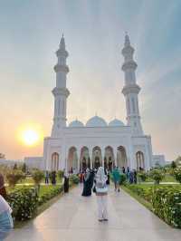 A Glimpse of Heaven on Earth – Masjid Sri Sendayan 🕌  