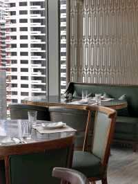 🌸 Waldorf Astoria Bangkok – Icon of Thai Elegance & New York Glamour