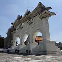 Chiang Kai-shek Memorial Hall 🏢✨