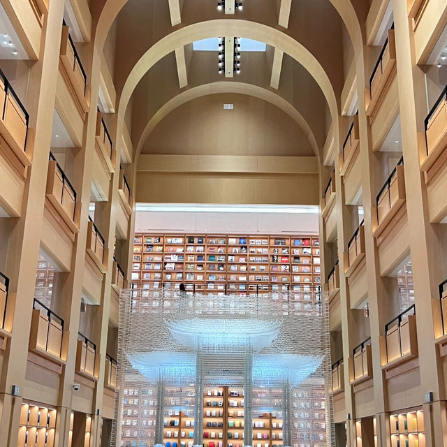 Xujiahui Library: A Place You'll Want to Stay Day After Day! 📚✨