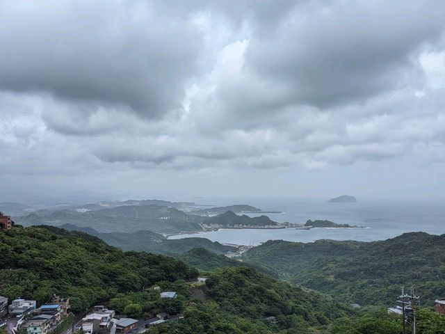 🏮 Jiufen – A Real-Life Spirited Away Experience! 🌧️✨
