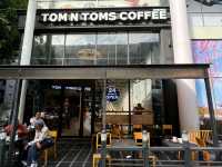 Tom n Toms Coffee – Sukhumvit 15, Bangkok: Cozy 24‑Hour Korean Café