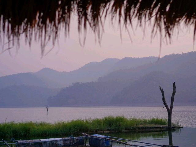 ที่พักสุดชิลในเมืองกาญจน์ Sweet Home Floating