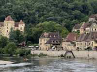 France's Most Beautiful Towns: La Roque-Gageac 🇫🇷✨