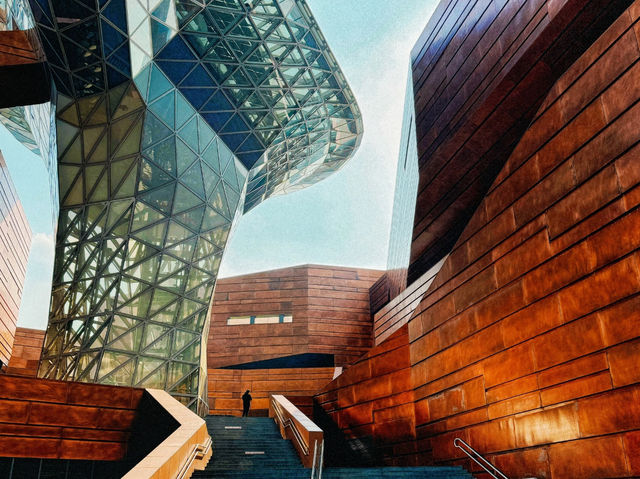 Shanghai World Expo Museum: Where Memories and Architecture Meet! 🇨🇳📸