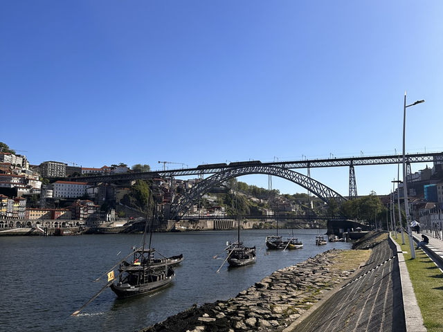 【ドン・ルイス1世橋（Ponte de Dom Luís I）｜ポルトを象徴する二重デッキの鋼鉄アーチ橋】