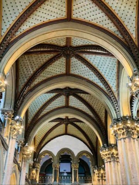 Mumbai CST Railway Station Review 🏛️🚉