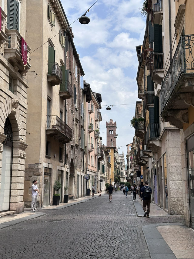 Fall in Love with Verona – The Romantic City of Italy 🇮🇹💫