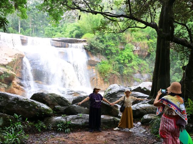 น้ำตกตาดเหือง อุทยานแห่งชาติภูสวนทราย