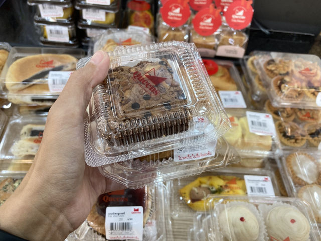 ‘Queens‘ จุดแวะพักซื้อของฝากทานอาหารเช้า เชียงใหม่