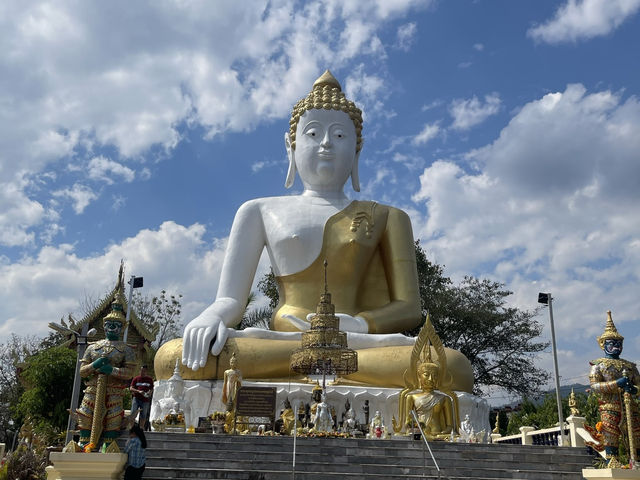 วัดพระธาตุดอยคำ
