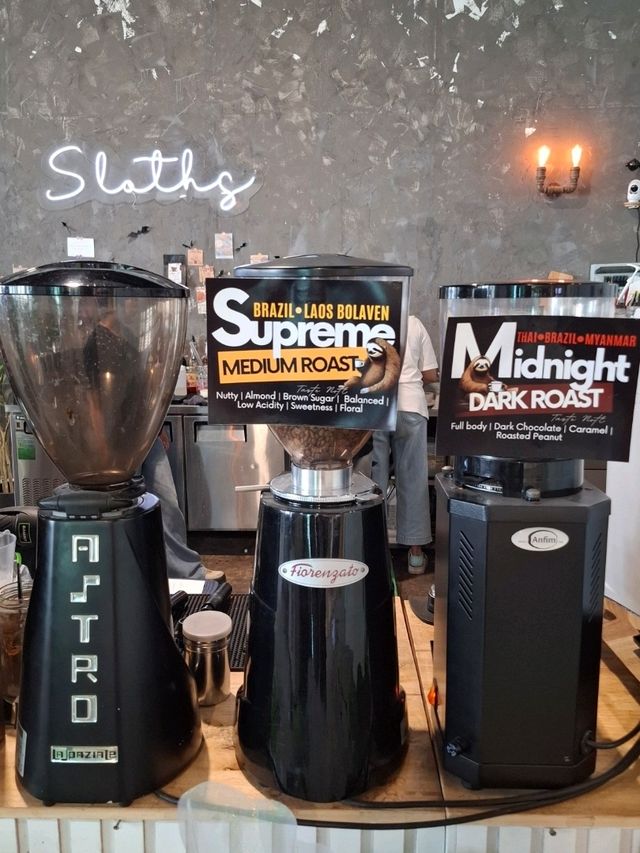 Central Festival coffee Shop 