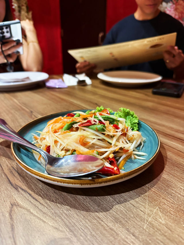 🌕 Fly to moon Thai Food 