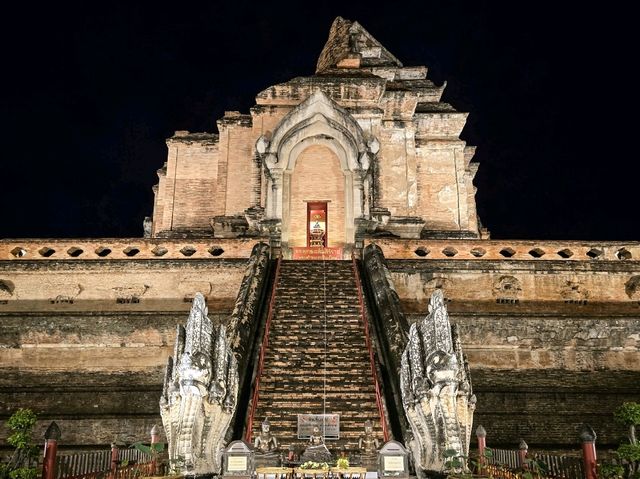 Wat Chedi Luang: Ancient Majesty in the Heart of Chiang Mai