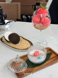 คาเฟ่ในบ้านสไตล์โคโลเนียล