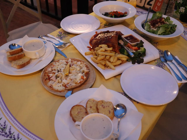 The Bluesky Restaurant 