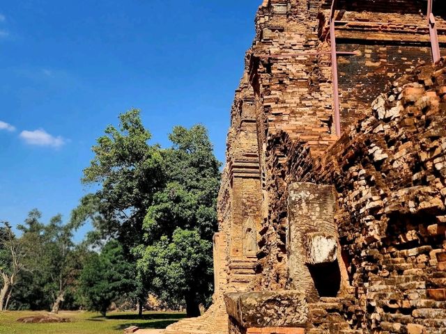 Lolei Temple – A Peaceful Stop in Siem Reap