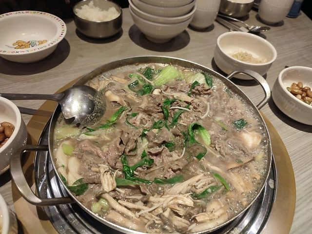 🥩 “Mall Dining, Mastered” – Hanwoori, Lotte World Mall