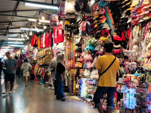 Shop, Eat & Explore at Hat Yai’s Asean Night Bazaar