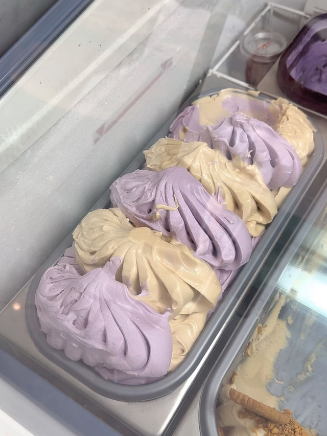 Chinatown’s Best-Kept Café Secret with Ice Cream and Lounge Vibes